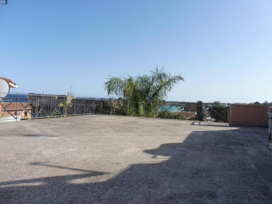 Appartamento In Villa A 100 Metri Dal Mare Fontane Bianche Buitenkant foto